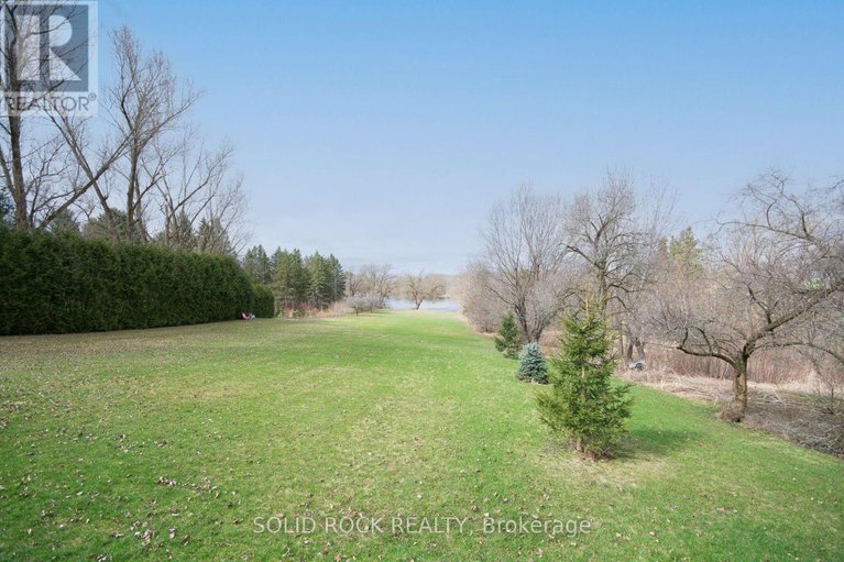 28251367/724-river-road/riverside-southgloucester-glen/ottawa/ontario/K4M1B2_22