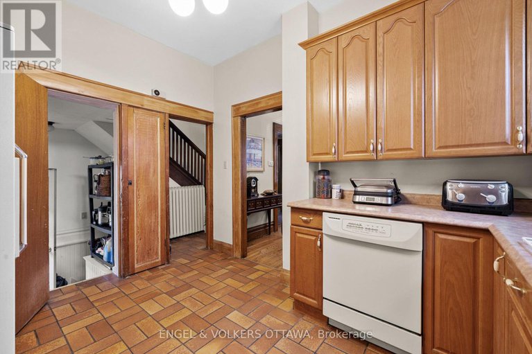 28202262/215-argyle-avenue/ottawa-centre/ottawa/ontario/K2P1B8_14
