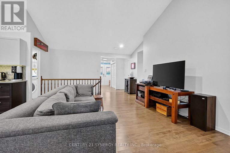 29225789/47-18-oyster-bay-court/stittsville-central/ottawa/ontario/K2S1H3_18