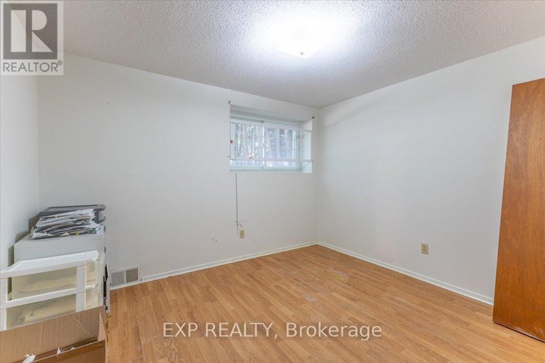 28574220/2209-fillmore-crescent/beacon-hill-north/ottawa/ontario/K1J6A1_18