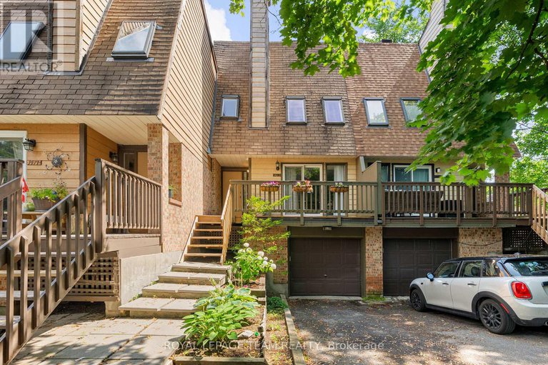 28596547/1473-bryson-lane/sawmill-creektimbermill/ottawa/ontario/K1T2T7_1