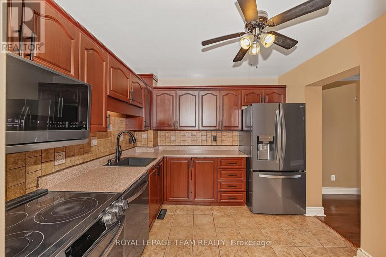 28523246/77-12-bentbrook-crescent/heritage-park/ottawa/ontario/K2J3X9_15