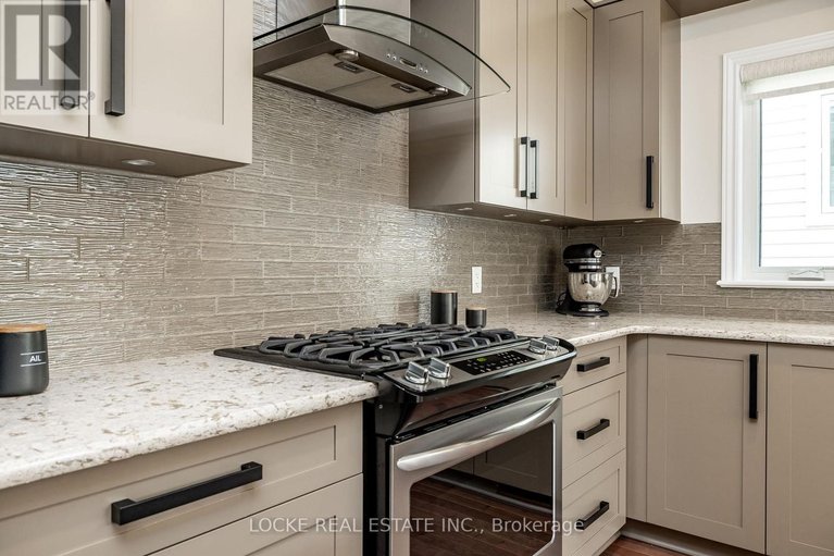 29578721/168-minoterie-ridge/camelot/ottawa/ontario/K4A0Y6_15