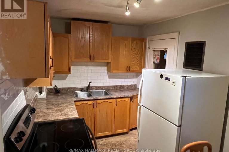 29182655/2821-haughton-avenue/britannia/ottawa/ontario/K2B6Z2_8