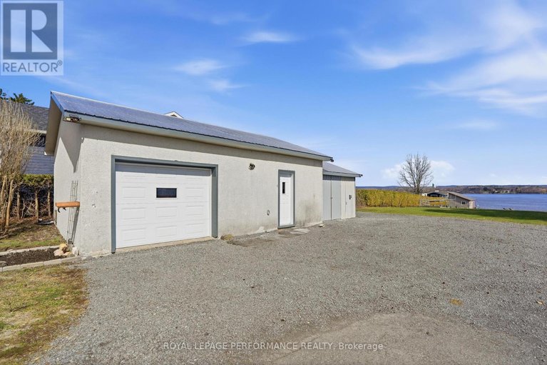 29637412/3595-front-road/east-hawkesbury/ontario/K6A2W5_35