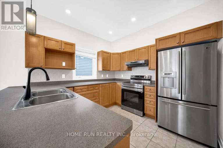 29424088/265-colbert-crescent/ridgemont/ottawa/ontario/K1V2C7_17