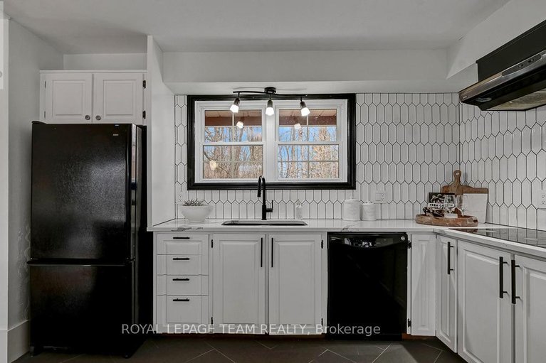 29640985/667-ramsay-4a-concession/mississippi-mills-ramsay-twp/mississippi-mills/ontario/K7C3P1_13