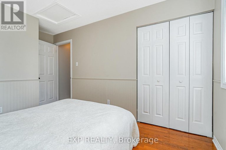 28595506/18-hawley-crescent/bridlewood/ottawa/ontario/K2M1T3_18