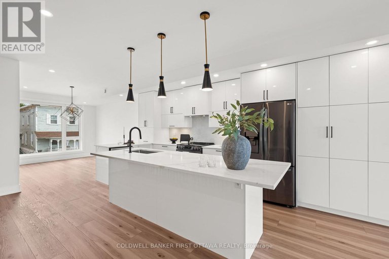 29001392/c-238-lebreton-street-n/west-centre-town/ottawa/ontario/K1R7J3_9