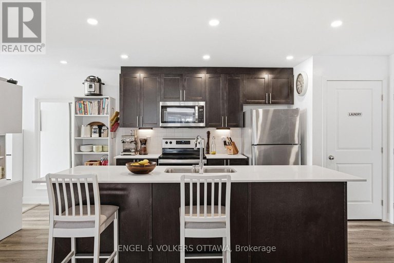 29223642/b-310-tulum-crescent/emerald-meadowstrailwest/ottawa/ontario/K2S2Y4_8