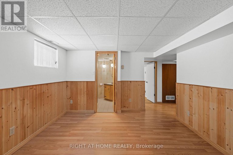 29357379/757-dickens-avenue/elmvale-acres/ottawa/ontario/K1G2X9_36