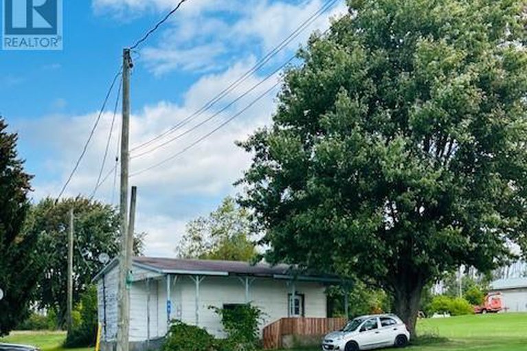 28831447/18787-county-rd-2-road/south-glengarry-charlottenburgh-twp/south-glengarry/ontario/K6H7J8_8