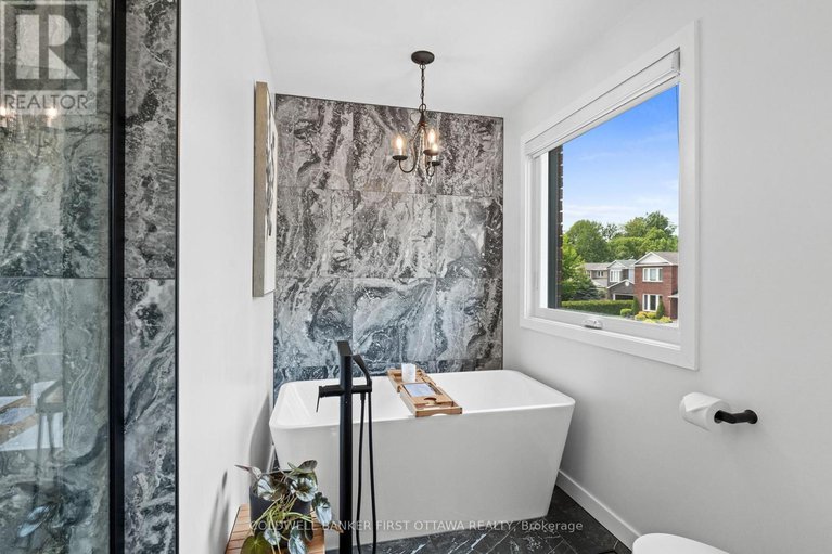 28427469/2722-wyldewood-street/emerald-woodssawmill-creek/ottawa/ontario/K1T2R9_28