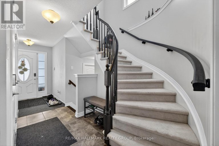 29495852/81-switch-grass-crescent/half-moon-bay/ottawa/ontario/K2J5Z3_14