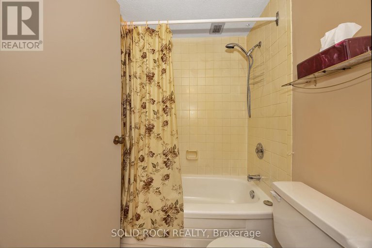 28616169/1465-baseline-road/copeland-park/ottawa/ontario/K2C3L9_26