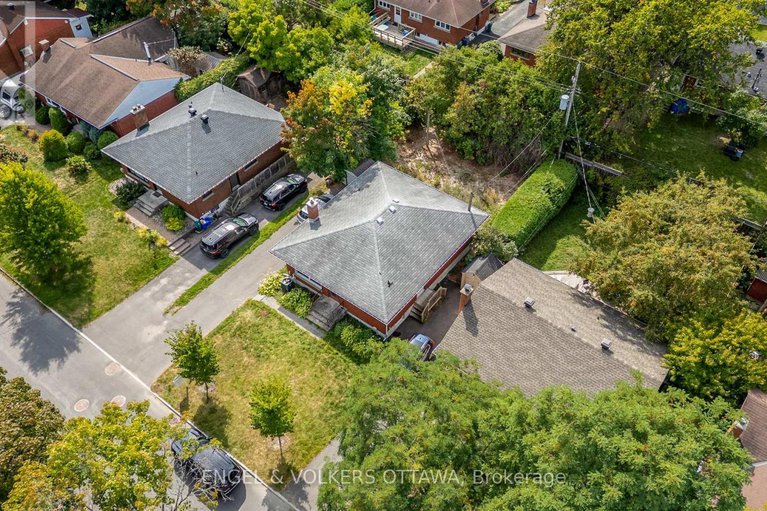 28886613/942-arkell-street/queensway-terrace-north/ottawa/ontario/K2B5R3_9