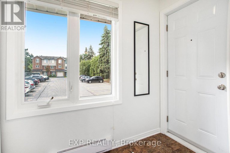 28822296/6603a-6603-bilberry-drive/convent-glen-north/ottawa/ontario/K1C4N5_3
