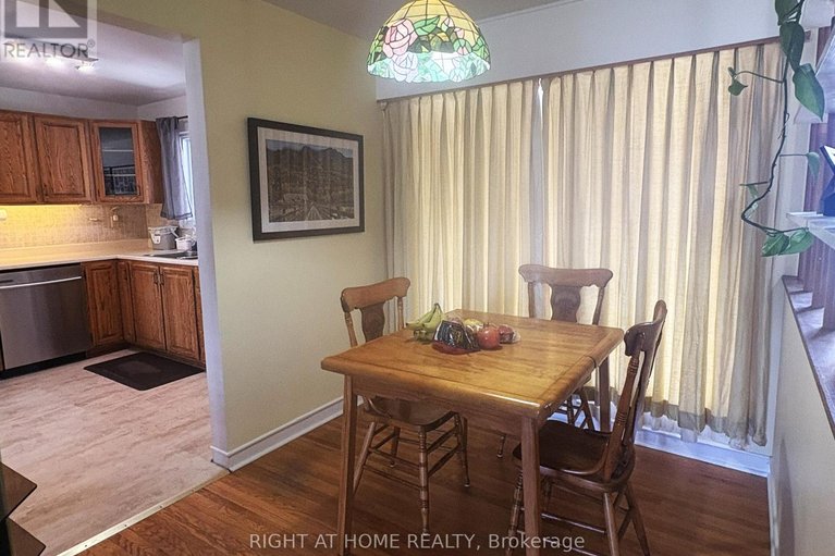 29659131/793-river-road/riverside-southgloucester-glen/ottawa/ontario/K4M0T9_13