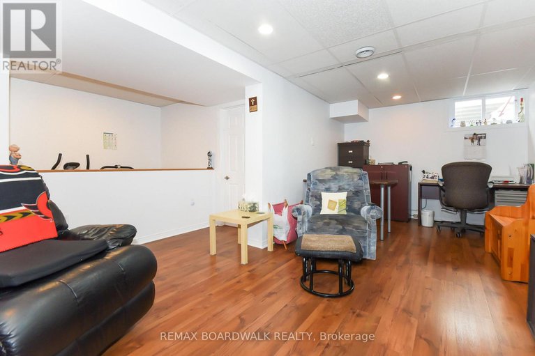 29379772/67-406-valade-crescent/fallingbrookpineridge/ottawa/ontario/K4A2W2_28