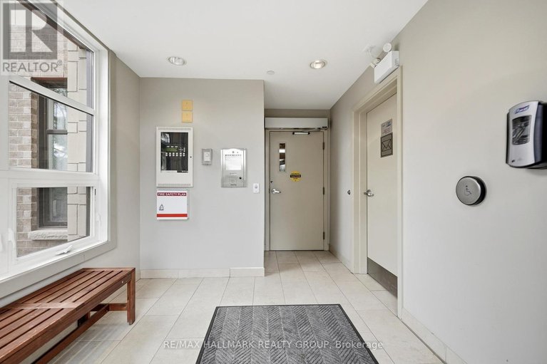 29686096/405-215-titanium-private/convent-glen-north/ottawa/ontario/K1C0B7_3