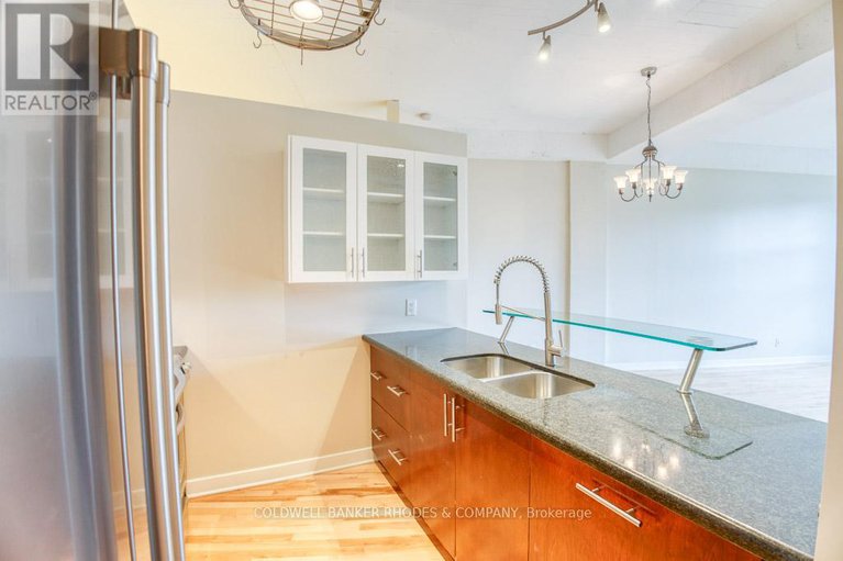 29115479/405-320-parkdale-avenue/ottawa-west/ottawa/ontario/K1Y4X9_5