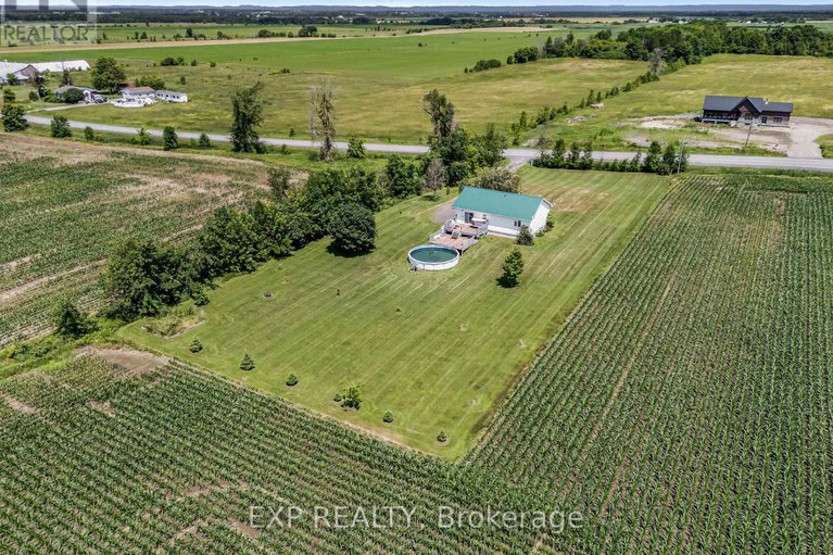 28585011/896-county-rd-18-road/east-hawkesbury/ontario/K0B1M0_33