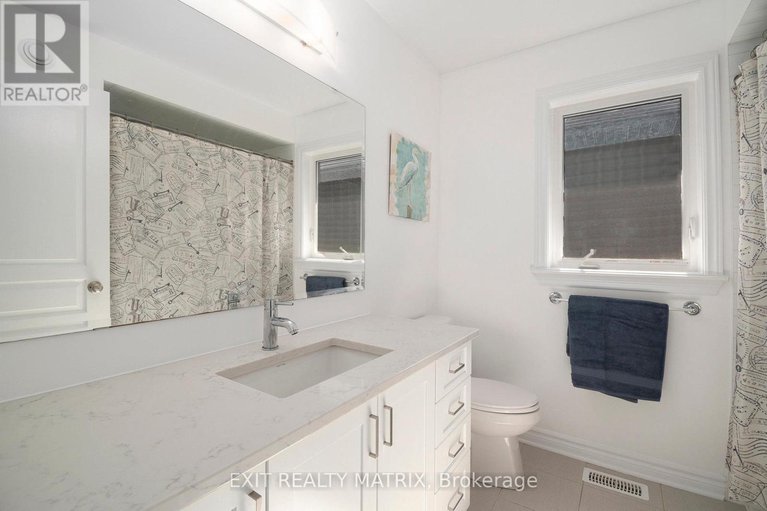 28876116/132-lynn-valley-terrace/mer-bleuebradley-estatesanderson-park/ottawa/ontario/K1W0L5_15