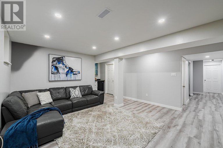 29400978/274-brassy-minnow-crescent/half-moon-bay/ottawa/ontario/K2J6J9_27