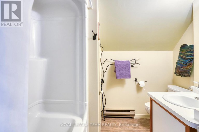 28847636/2828-con10-n/pakenham/mississippi-mills/ontario/K0A2X0_17