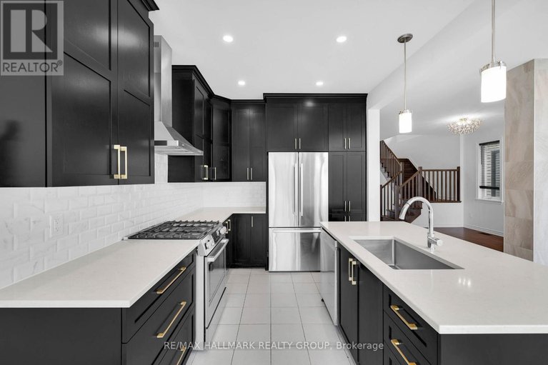 28451825/276-big-dipper-street/riverside-southgloucester-glen/ottawa/ontario/K4M0J6_13