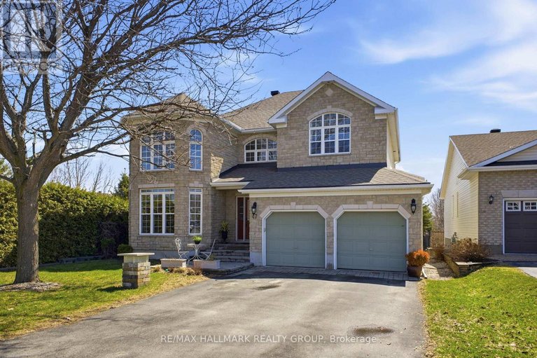 29633976/47-snowberry-way/stittsville-south/ottawa/ontario/K2S2A8_1