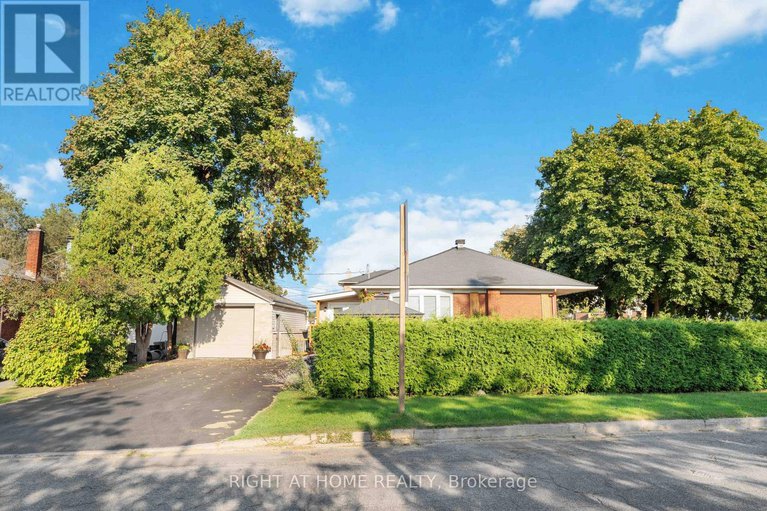 28502747/599-donald-street/overbrookcastle-heights/ottawa/ontario/K1K1L3_46