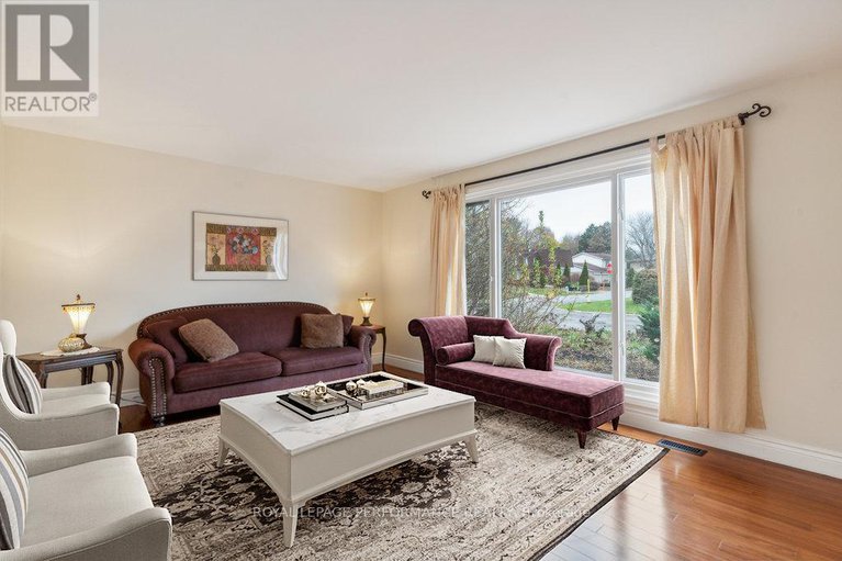 28666531/1932-marquis-avenue/beaconwood/ottawa/ontario/K1J8J2_8