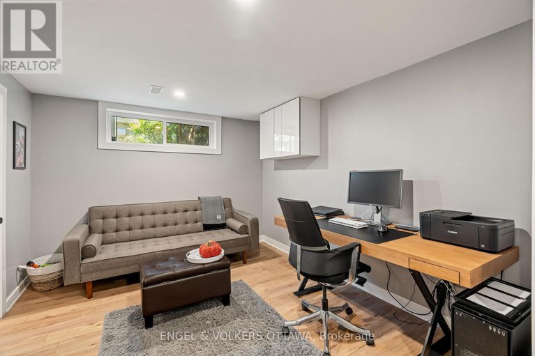 28638374/2097-neepawa-avenue/carlingwood/ottawa/ontario/K2A3L8_31