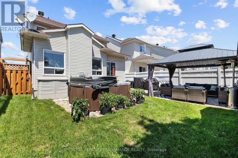 28630498/666-valin-street/fallingbrookgardenway-south/ottawa/ontario/K4A3X1_46