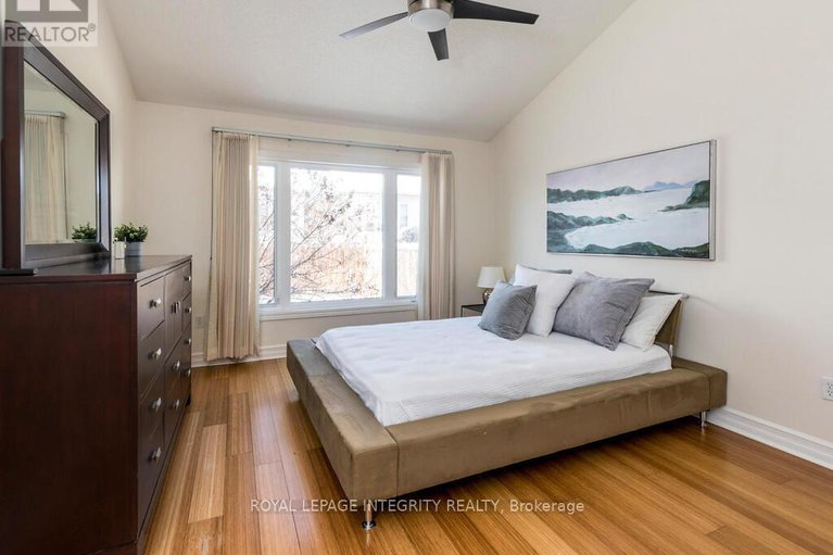 29305023/223-willow-creek-circle/strandherd/ottawa/ontario/K2G7B1_20