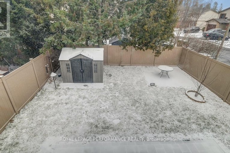 29576627/32-brando-crescent/hunt-club-parkgreenboro/ottawa/ontario/K1T2E3_29