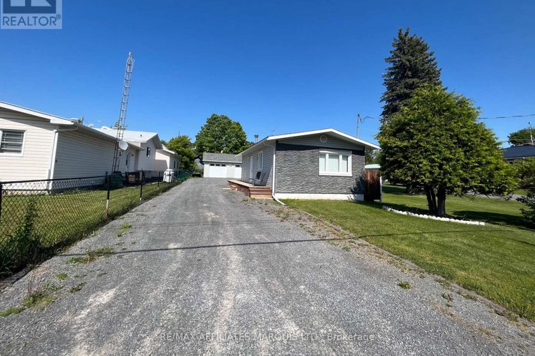 28585218/25-church-street/moose-creek/north-stormont/ontario/K0C1W0_1