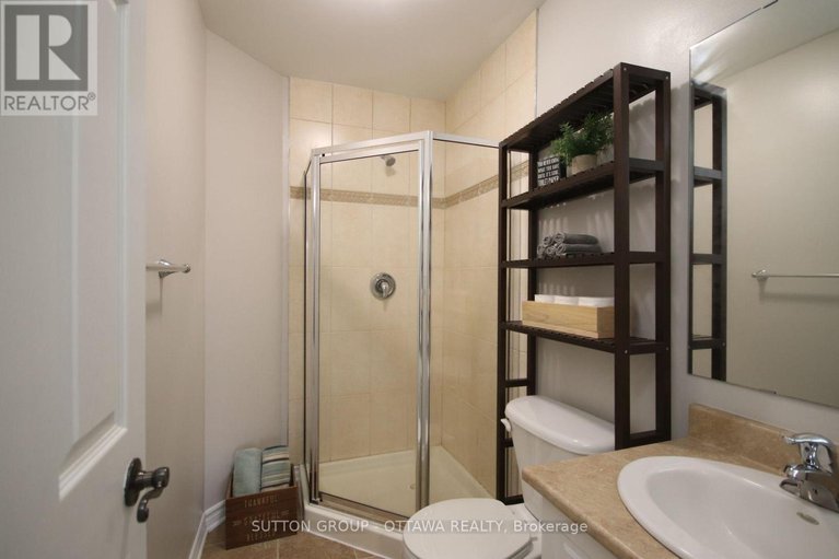 28983773/1267-shillington-avenue/carlington/ottawa/ontario/K1Z8A1_32