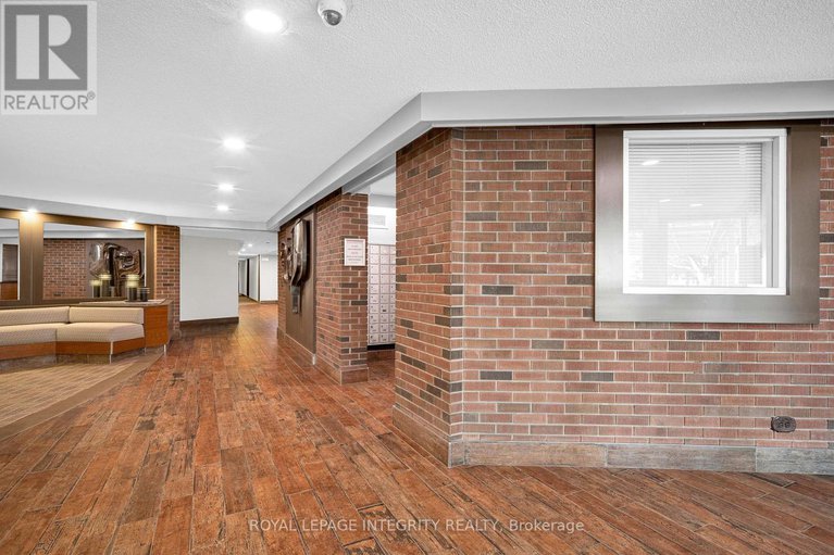 28993309/1010-20-chesterton-drive/borden-farmstewart-farmcarleton-heightsparkwood-hills/ottawa/ontario/K2E6Z7_6