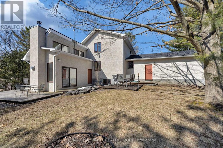 28166782/42-twilight-aka-davidson-crescent/rothwell-heights/ottawa/ontario/K1J6M3_37