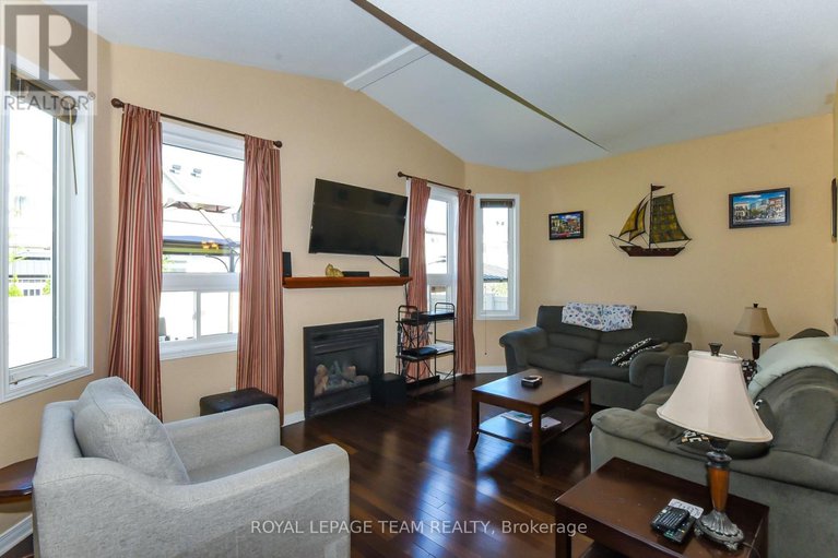 28834448/3101-strandherd-drive-suite-4/ottawa/ontario/K2G4R9_9