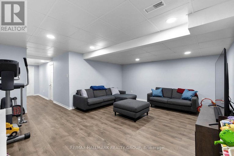 29246859/37-roblyn-way/barrhaven-east/ottawa/ontario/K2G5Z5_27