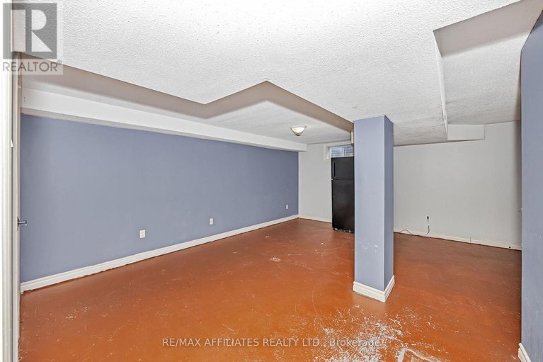 28512908/67-392-garden-glen-private/meadowlandscrestview/ottawa/ontario/K2G1E4_31