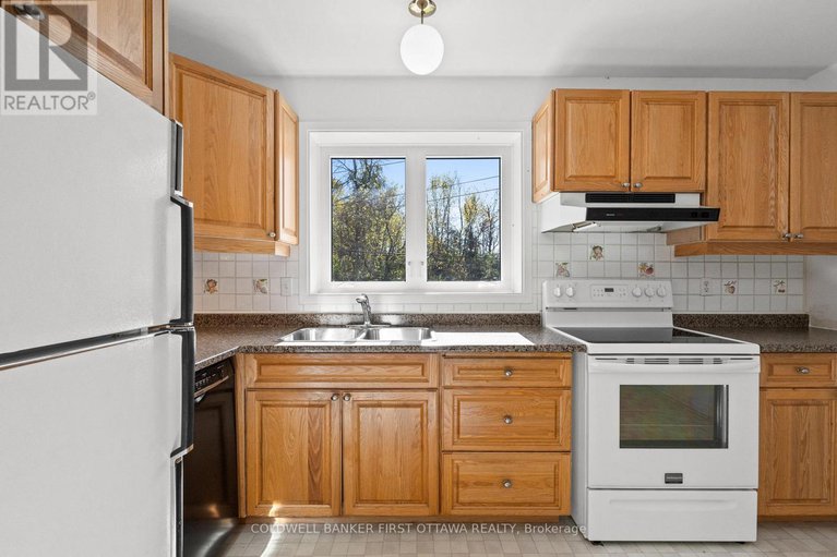 29005975/7-middlewood-court/munster/ottawa/ontario/K0A3P0_17