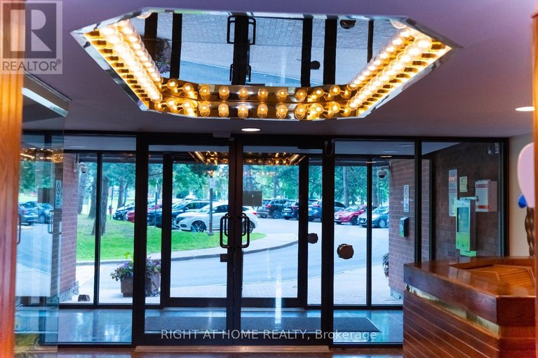 29448917/1516-2871-richmond-road/britannia-heights/ottawa/ontario/K2B8M5_32