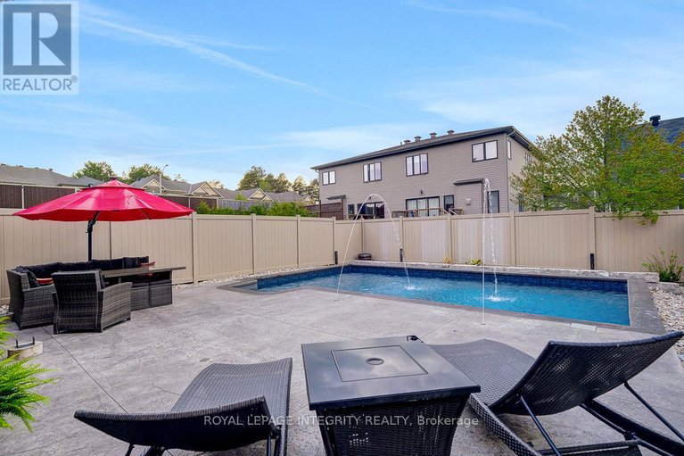 28972174/547-parade-drive/stittsville-south/ottawa/ontario/K2S0X8_40