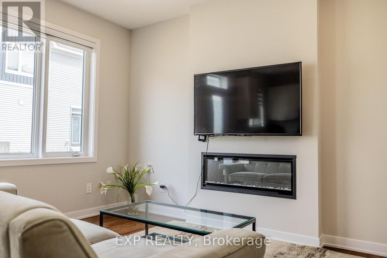 28461423/307-canadensis-lane/half-moon-bay/ottawa/ontario/K2J6X8_9