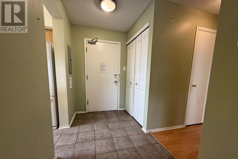 28227973/202-345-centrum-boulevard/bilberry-creekqueenswood-heights/ottawa/ontario/K1E3W9_4