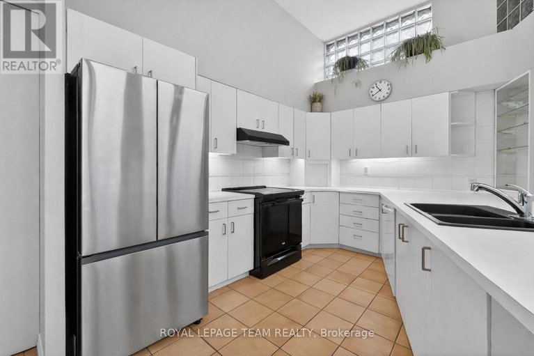 29685322/10-lewis-street/ottawa-centregolden-triangle/ottawa/ontario/K2P0S3_10